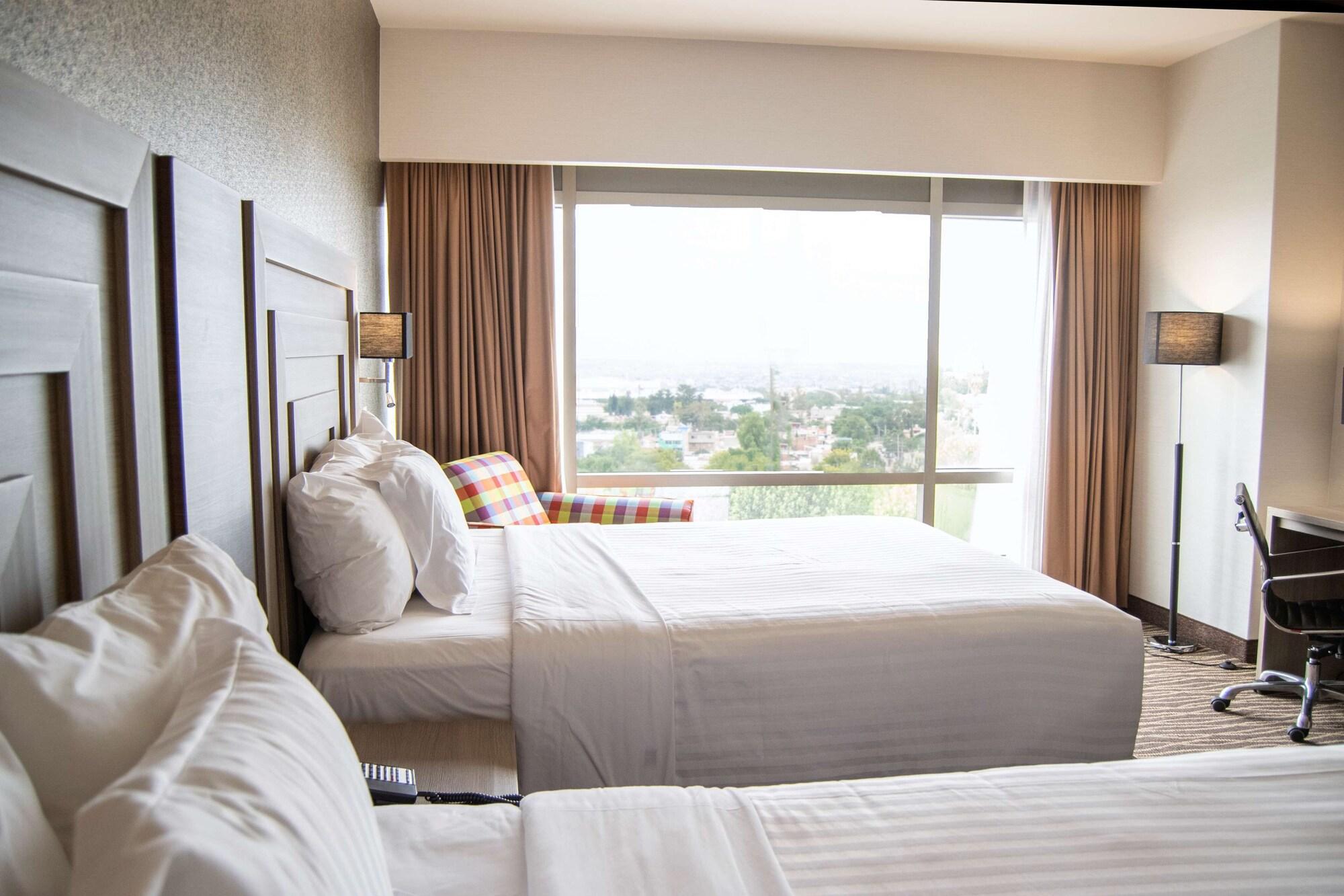Hilton Garden Inn Leon Poliforum Eksteriør billede