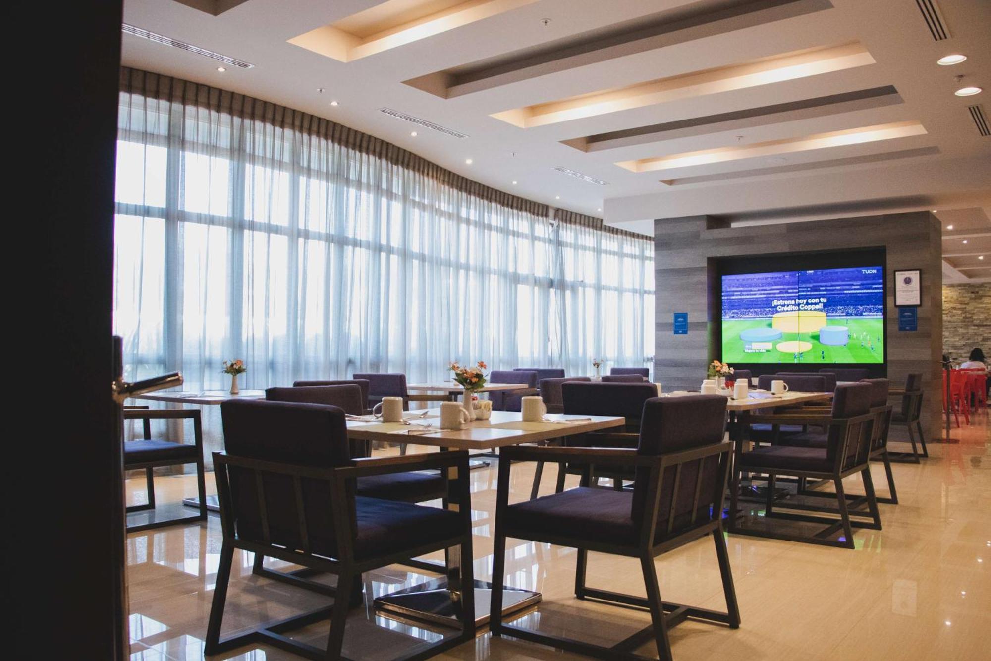 Hilton Garden Inn Leon Poliforum Eksteriør billede
