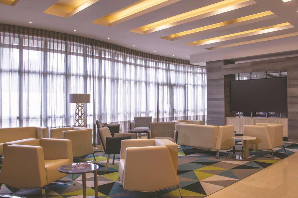 Hilton Garden Inn Leon Poliforum Restaurant billede